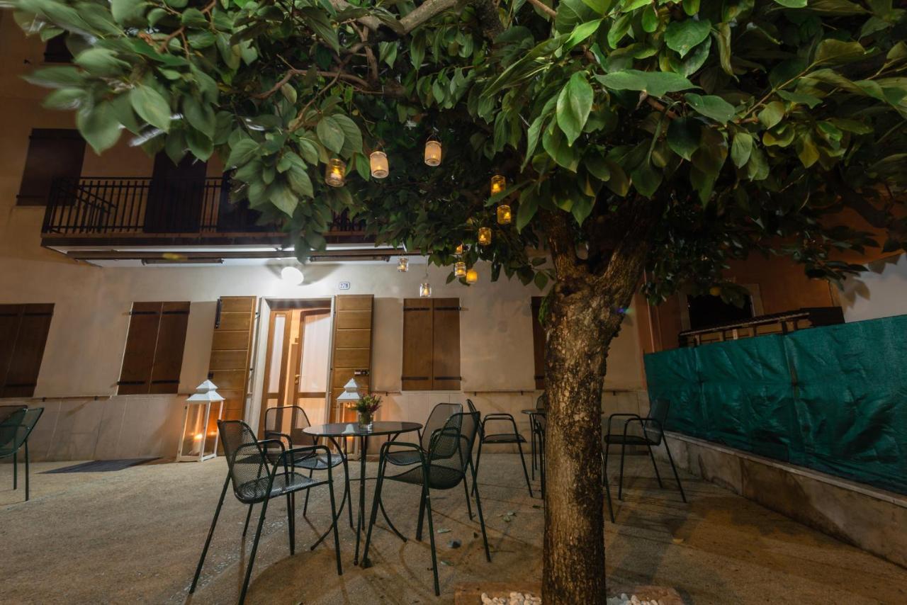 Residenza Europa Guest House Грецана Екстериор снимка