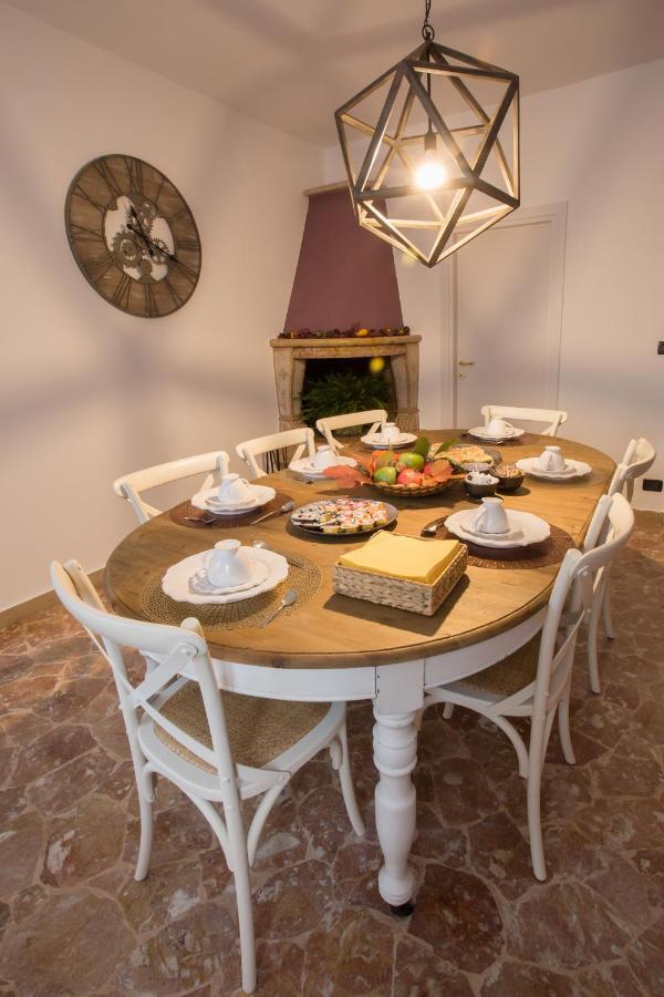 Residenza Europa Guest House Грецана Екстериор снимка